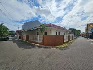 Rumah Hook Nyaman di CakungSirkulasi Udara Bagus, Dekat AEON JGC lokasi di Jakarta Timur, tersedia melalui melalui situs Olx