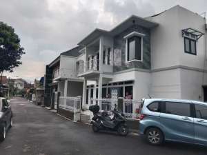 Rumah Istimewa di Antapani dkt Arcamanik Kiaracondong Cicadas lokasi di Bandung Kota, tersedia melalui melalui situs Olx