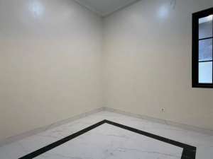 Rumah Jagakarsa 4 Lantai Rooftop Nempel Jalan Tol Jakarta Selatan lokasi di Jakarta Selatan, tersedia melalui melalui situs Olx