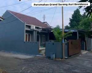 rumah jalan bhayangkara strategis lokasi di Serang Kota, tersedia melalui melalui situs Olx
