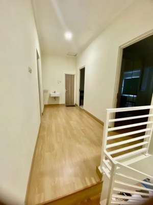 Rumah Jatiasih 2 Lantai Dijual lokasi di Bekasi Kota, tersedia melalui melalui situs Olx