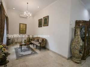 Rumah Jual DI Kawasan Strategis di Duren Tiga - Jakarta Selatan lokasi di Jakarta Selatan, tersedia melalui melalui situs Olx