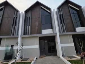 Rumah Karawaci Tangerang Ready Unit Pool Facility Harga Awal lokasi di Jakarta Selatan, tersedia melalui melalui situs Olx