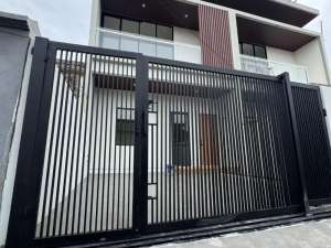 Rumah Kece Baru di Kopo dekat CIgondewah Holis Cijerah MIKO Tol RS Maranatha lokasi di Bandung Kota, tersedia melalui melalui situs Olx