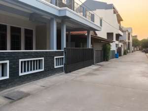 Rumah Kelapa Gading Dijua. Dalam Komplek. NEGO sd DEAL , tersedia melalui melalui situs Olx