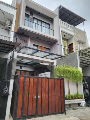 RUMAH KEREN SUNTER lokasi di Jakarta Utara, tersedia melalui melalui situs Olx