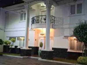 Rumah Klasik Modern Mewah lokasi di Depok Kota, tersedia melalui melalui situs Olx