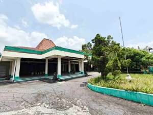 Rumah Klasik pusat Kota dekat kampus UNS Jebres, SOLO Surakarta lokasi di Surakarta Kota, tersedia melalui melalui situs Olx