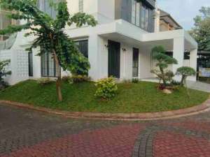 Rumah Klasik Siap Huni Dengan Sentuhan Modern Di Nusaloka BSD lokasi di Tangerang Selatan Kota, tersedia melalui melalui situs Olx