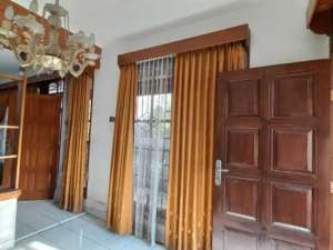 Rumah Klasik Tengah kota Manahan Banjarsari SOLO Surakarta lokasi di Surakarta Kota, tersedia melalui melalui situs Olx