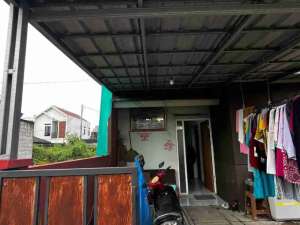 rumah komplek cibiru murah 330 jt nego dekat upi , tersedia melalui melalui situs Olx