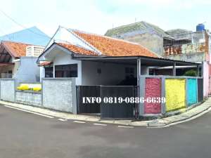 Rumah komplek pjmi pondok aren dekat bintaro plaza dan sekolah al azhar lokasi di Tangerang Kota, tersedia melalui melalui situs Olx