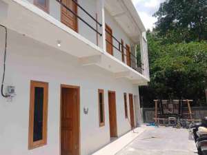 Rumah Kost Baru dekat RSUD Ngipang Kadipiro Banjarsari SOLO Surakarta lokasi di Surakarta Kota, tersedia melalui melalui situs Olx