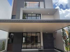 Rumah Kota Wisata Cibubur lokasi di Bogor Kab., tersedia melalui melalui situs Olx