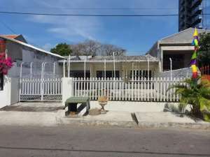 Rumah Kupang Indah Surabaya Dekat Pakuwon Mall lokasi di Surabaya Kota, tersedia melalui melalui situs Olx