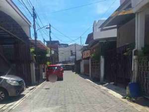 RUMAH LAMA DI JL KEMUNING BRUMBUNGAN SEMARANG TENGAH lokasi di Semarang Kota, tersedia melalui melalui situs Olx