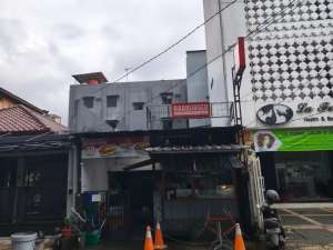 Rumah Lama Tanah Cocok Kost2an Ruko kantor 700 m LRT Setia Budi Kuningan Jakarta pusat lokasi di Jakarta Selatan, tersedia melalui melalui situs Olx
