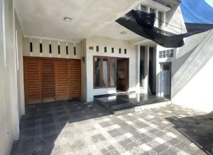 Rumah Lamper sompok semarang lokasi di Semarang Kota, tersedia melalui melalui situs Olx