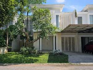 Rumah Long Beach, Pakuwon City StrategisNewFully Furnished lokasi di Surabaya Kota, tersedia melalui melalui situs Olx