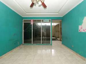 Rumah Luas 3 Kamar 15 Menit ke Pintu Tol Jatiasih Hadap Timur J-40626 lokasi di Bekasi Kota, tersedia melalui melalui situs Olx