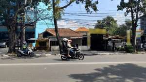 Rumah Luas Cocok untuk Cafe dan Kantor di Pusat Kota Bandung lokasi di Bandung Kota, tersedia melalui melalui situs Olx