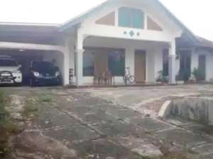 rumah luas di mangunreja Tasikmalaya akses masuk dari pinggir polres Tasikmalaya 500 juta lokasi di Tasikmalaya Kab., tersedia melalui melalui situs Olx