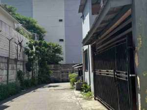 rumah luas galaxydkt mall GGP lokasi di Bekasi Kota, tersedia melalui melalui situs Olx