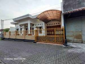 Rumah luas strategis area Plemburan lokasi di Sleman Kab., tersedia melalui melalui situs Olx