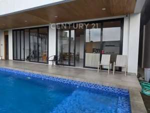 Rumah Lux Ada Kola Renang Di Setra Duta Bandung , tersedia melalui melalui situs Olx