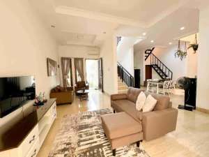 Rumah Lux Full Furnish Duren Tiga Townhouse lokasi di Jakarta Selatan, tersedia melalui melalui situs Olx