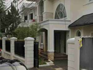 Rumah Lux Kemang Strategis lokasi di Jakarta Selatan, tersedia melalui melalui situs Olx