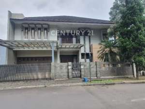 Rumah Luxury 2 LT Minimalis Modern Di Singgasana Pradana Bandung lokasi di Bandung Kota, tersedia melalui melalui situs Olx