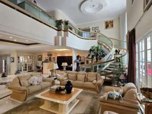 Rumah Mega Kuningan Karang Asem 2 Lantai, LT 509 m2, Murah Harga NJOP lokasi di Jakarta Selatan, tersedia melalui melalui situs Olx