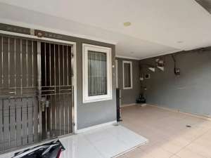 Rumah Megah 110m2 41KT Semi Furnished SHM Siap Huni di Bandengan lokasi di Jakarta Utara, tersedia melalui melalui situs Olx