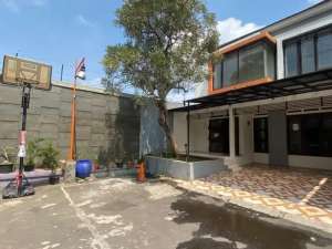 RUMAH MEWAH 2 LANTAI KAWALUYAANSIAP HUNISTRATEGIS DI BANDUNG TIMUR lokasi di Bandung Kota, tersedia melalui melalui situs Olx