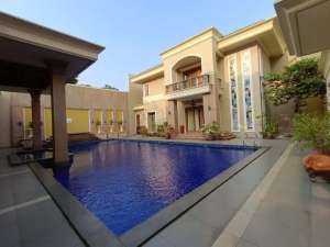 Rumah Mewah 3.5 lantai 40x35 Pasir Putih Ancol Timur ada kolam renang lokasi di Jakarta Utara, tersedia melalui melalui situs Olx