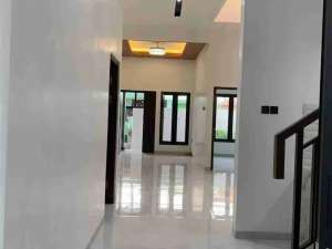 Rumah Mewah Baru di Fajar Indah Baturan Colomadu Karanganyar lokasi di Surakarta Kota, tersedia melalui melalui situs Olx