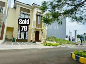 Rumah Mewah Brand New Dalam Komplek Di Cipinang Dekat Rawamangun lokasi di Jakarta Timur, tersedia melalui melalui situs Olx