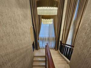RUMAH MEWAH BSD THE ZORA, HOOK, FULL INTERIOR DESIGN, FULL FURNISHED lokasi di Tangerang Kab., tersedia melalui melalui situs Olx