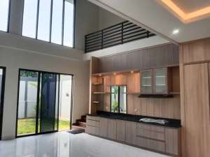 Rumah mewah cluster Santorini Sentul City syahdu banget River View lokasi di Bogor Kota, tersedia melalui melalui situs Olx
