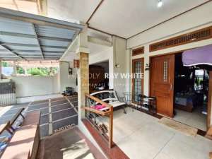 Rumah mewah di Komplek Keuangan Cilandak Barat Jakarta Selatan lokasi di Jakarta Selatan, tersedia melalui melalui situs Olx