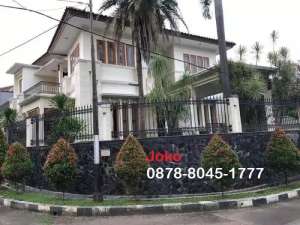 Rumah Mewah Dlm Komplek Dekat Binus Kemanggisan, Palmerah, Jakarta Brt lokasi di Jakarta Barat, tersedia melalui melalui situs Olx