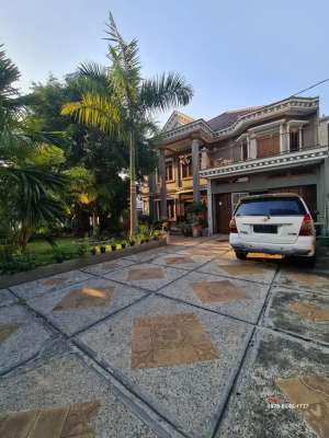 Rumah Mewah Full Furnish Modern Klasik Area Arteri Pondok Indah lokasi di Jakarta Selatan, tersedia melalui melalui situs Olx