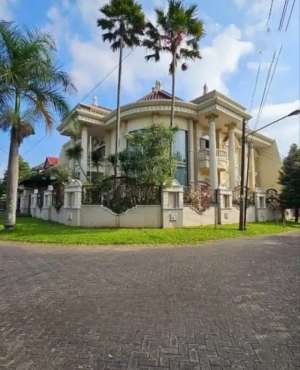 Rumah Mewah Furnished di Perumahan Boulevard Araya Malang lokasi di Malang Kota, tersedia melalui melalui situs Olx