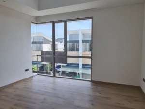 Rumah Mewah Golf Island Mozart 10X25 Edelweis Ada Lift Ready lokasi di Jakarta Utara, tersedia melalui melalui situs Olx