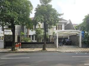 Rumah Mewah Hitung Harga Tanah Saja di Raya Kertajaya Indah, Sby lokasi di Surabaya Kota, tersedia melalui melalui situs Olx