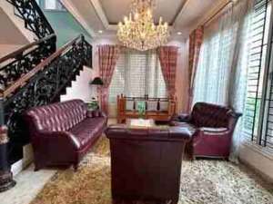 rumah mewah hrg bawah di Cipinang - jaktim lokasi di Jakarta Timur, tersedia melalui melalui situs Olx