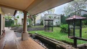 Rumah Mewah Include Swimming Pool di River Park Bintaro HR-10294 lokasi di Jakarta Selatan, tersedia melalui melalui situs Olx