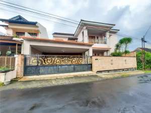 Rumah Mewah Jl Kaliurang Km 9 Dekat UGM, UII Sleman Jogja, Jl Damai lokasi di Sleman Kab., tersedia melalui melalui situs Olx