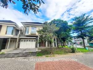 Rumah Mewah Jl. Solo-Yogyakarta Dekat Bandara Adisucipto, Kalasan lokasi di Sleman Kab., tersedia melalui melalui situs Olx